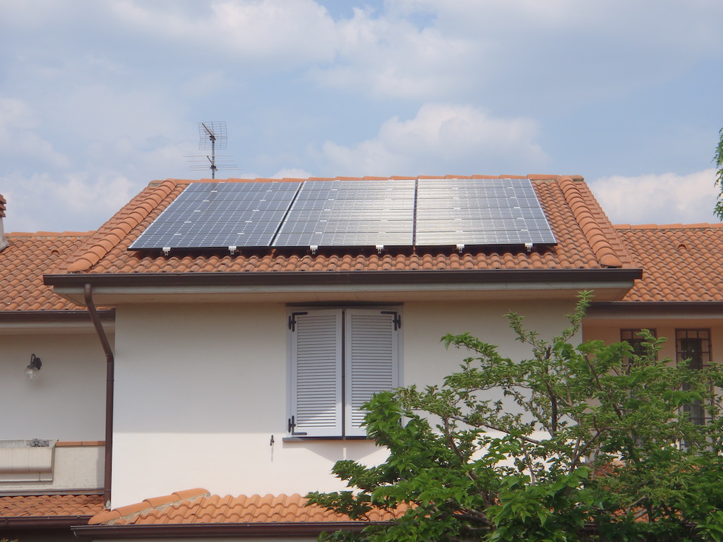 Anyenergia S.r.l. realizzazione impianto fotovoltaico per la produzione di energia pulita
