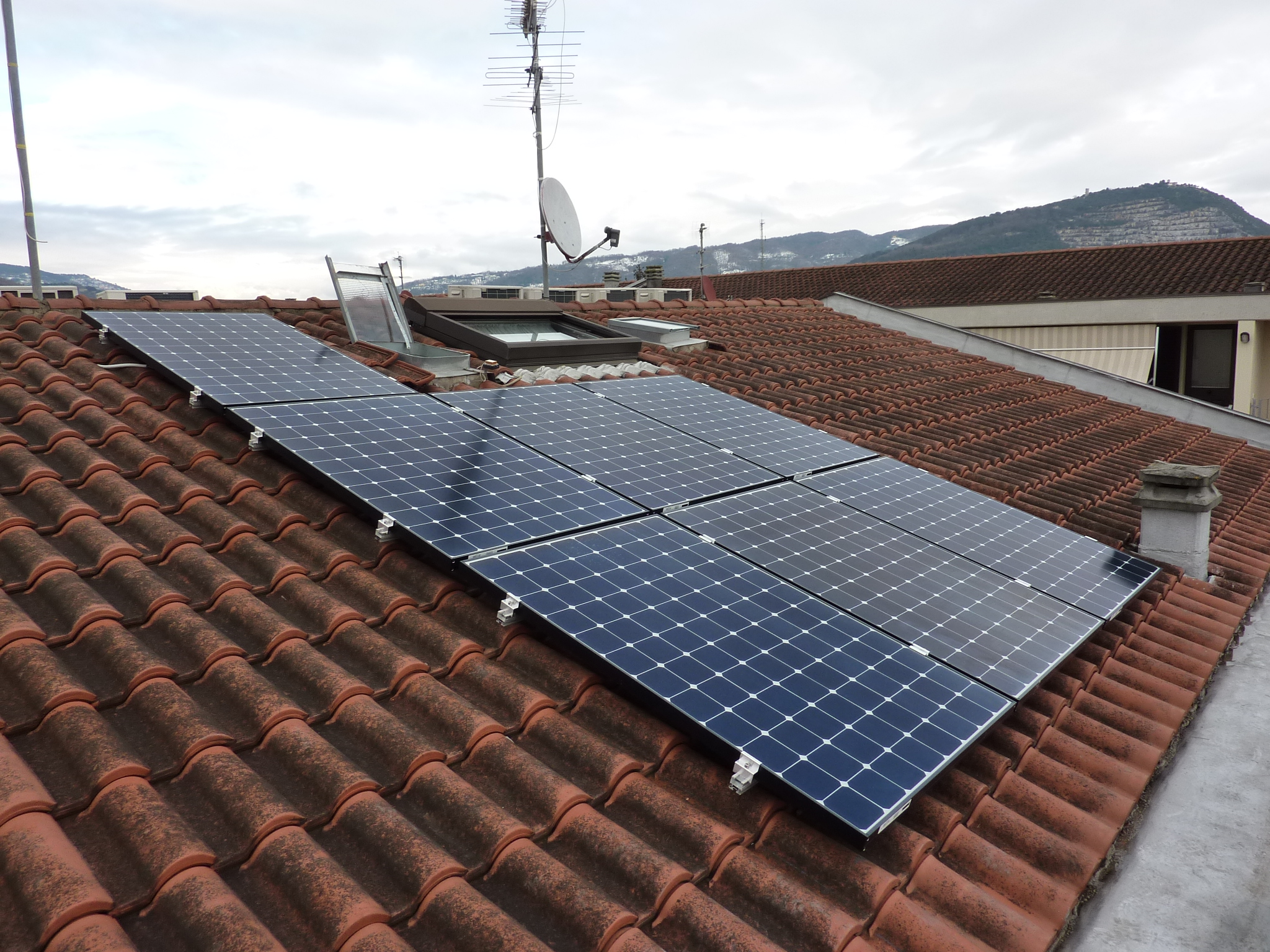 Anyenergia S.r.l. realizzazione impianto fotovoltaico per la produzione di energia pulita