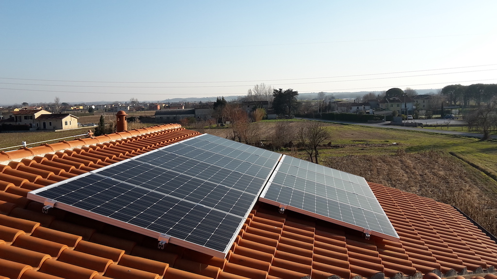 Anyenergia S.r.l. realizzazione impianto fotovoltaico per la produzione di energia pulita